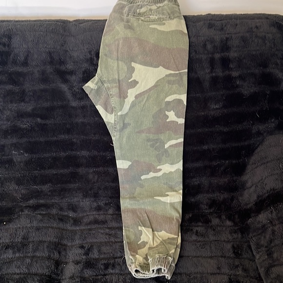 Mens camo drawstring pants - Picture 4 of 4